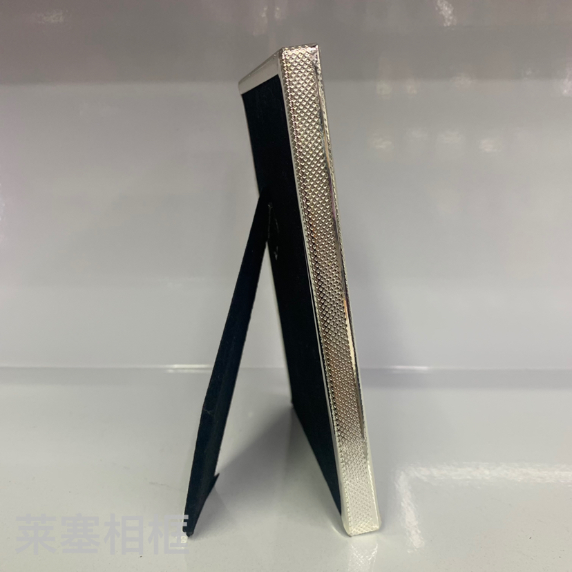 Frosted iron, electroplated silver glass, creative decorative items, photos, home decoration gifts, handicrafts, metal photo frames Item Picture