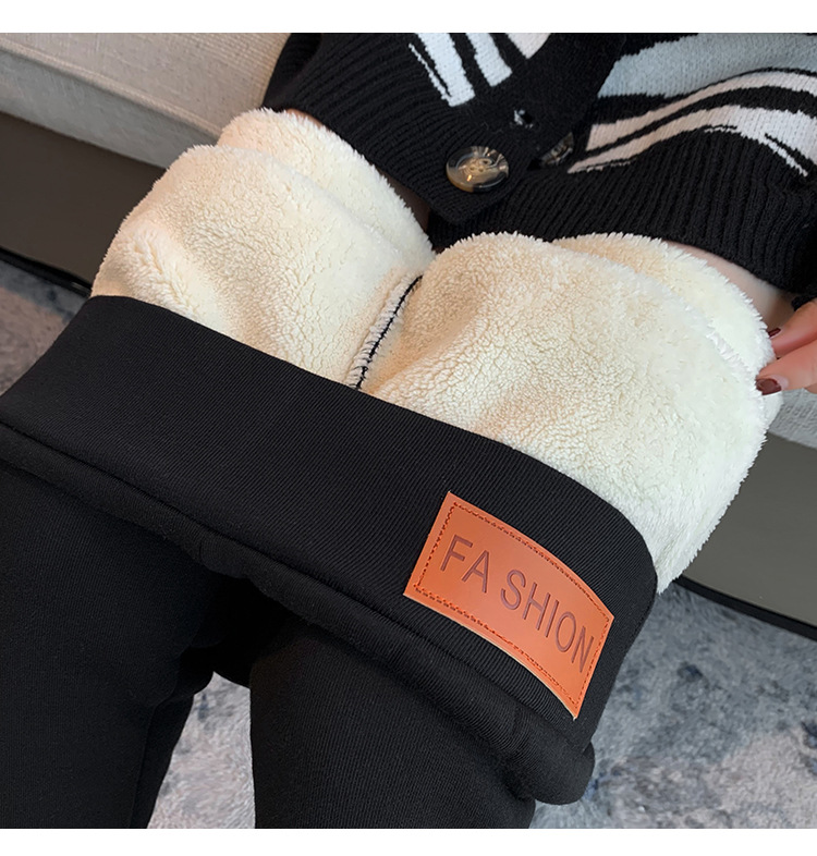 Extra-thick lambskin leggings for women in autumn and winter, with added fleece and thickened outerwear, high-waisted one-piece pants, large-sized warm cotton pants from Northeast China