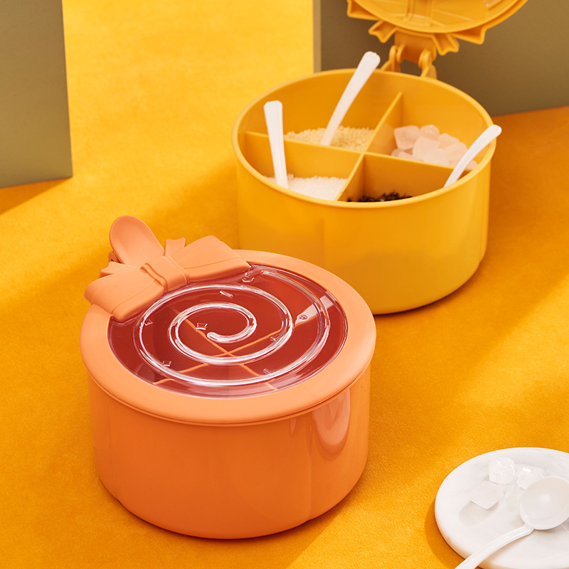 New household lollipop seasoning box, kitchen creative covered seasoning storage box, divided into style flavor jars and seasoning jars Application Scenario
