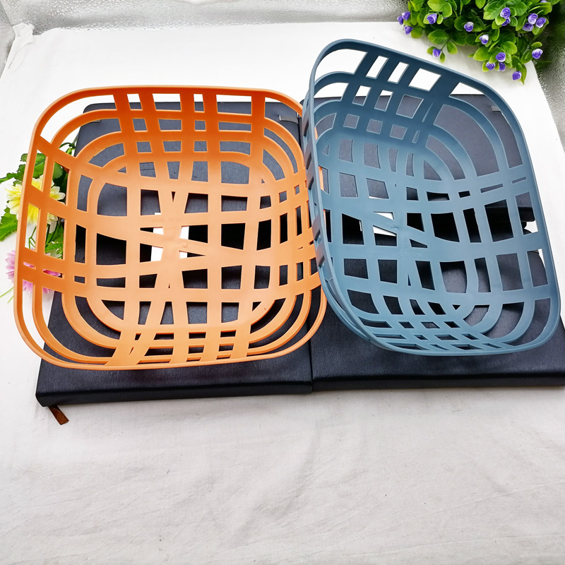F1741 Square hollow bamboo woven fruit basket, fruit plate, fruit basin, fruit storage basket, 2-yuan store supply in Yiwu Application Scenario
