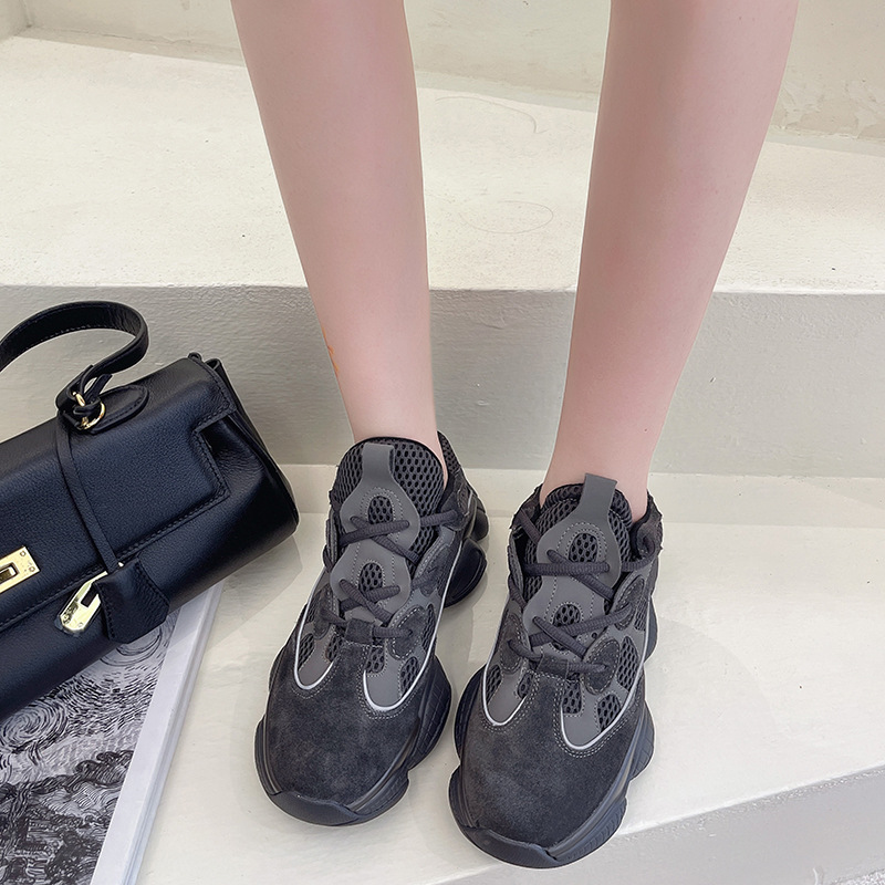 女式运动单鞋实物图