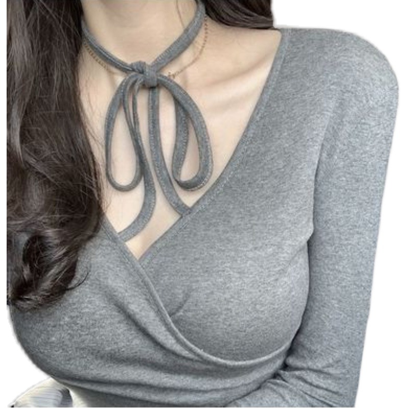 Autumn sexy cross-V-neck tight chest-revealing base layer, long-sleeved T-shirt, women's slimming short top, low chest, slimming Application Scenario