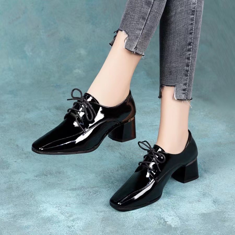 Women's shoes 202 autumn new style head layer cow patent leather lacing single shoe thick heel loafers high heel square shoes