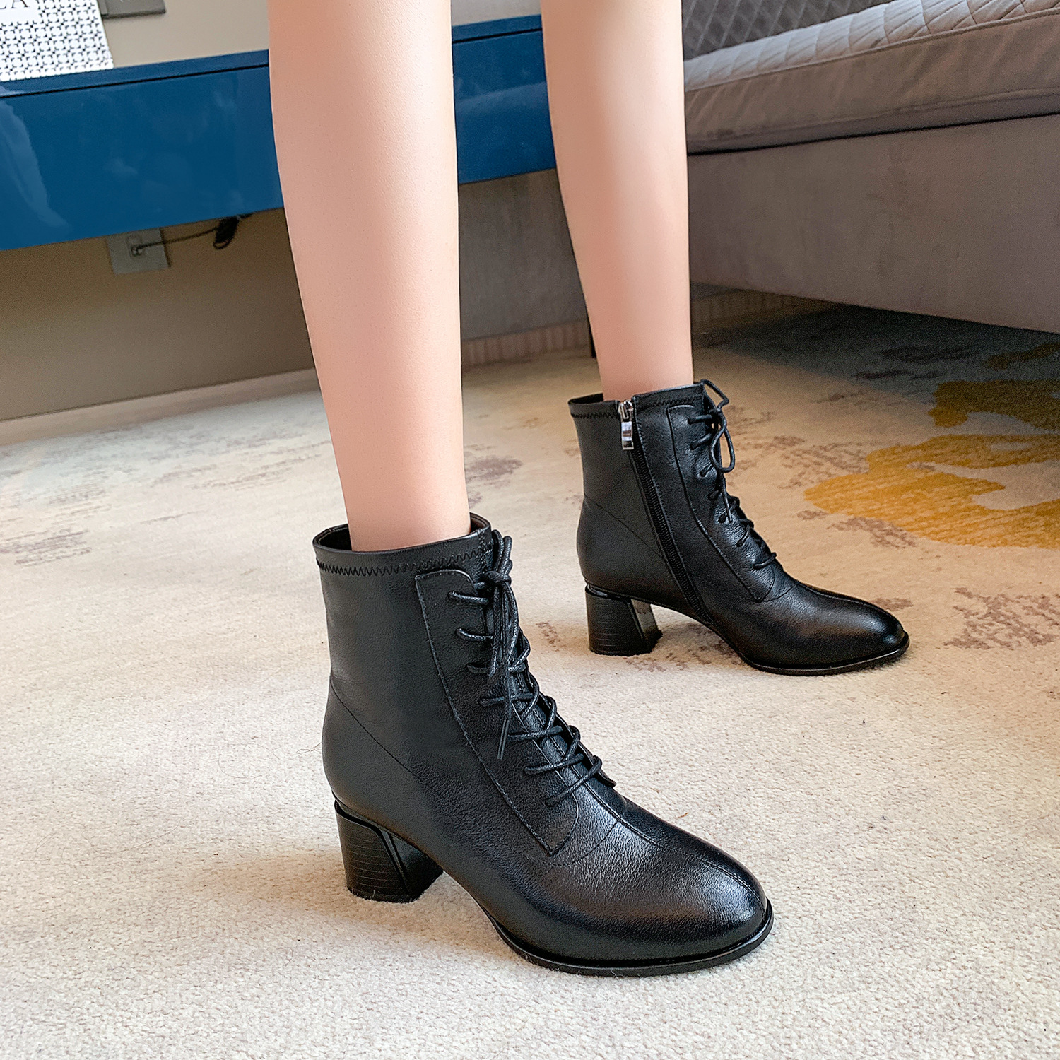 Top layer cove thick heel fashion boots women 202 autumn/winter new side zipper round head black Martin boots a hair replacement