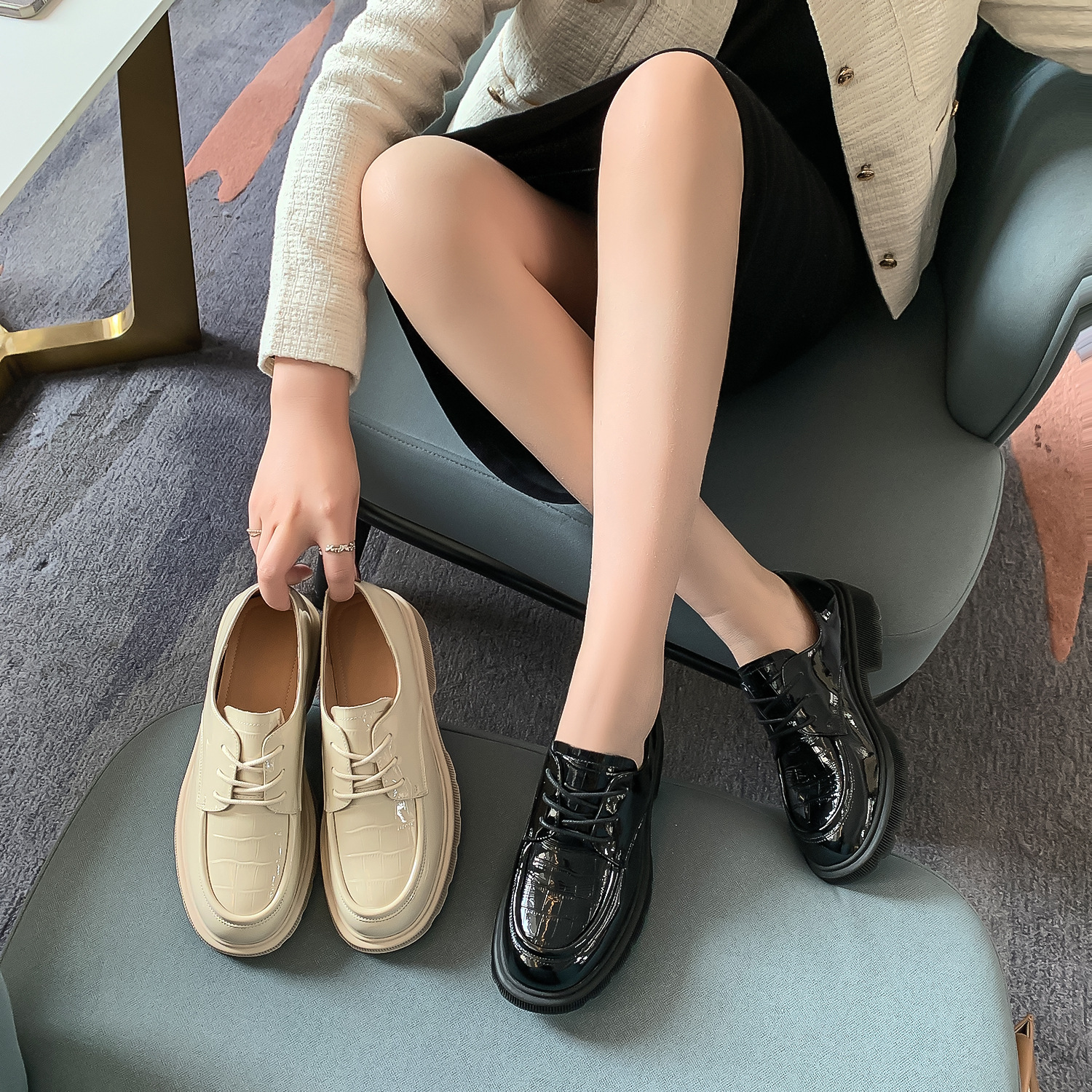 Top lacquer cowhide English style loafers women's 202 autumn new black platform single a hair shoes