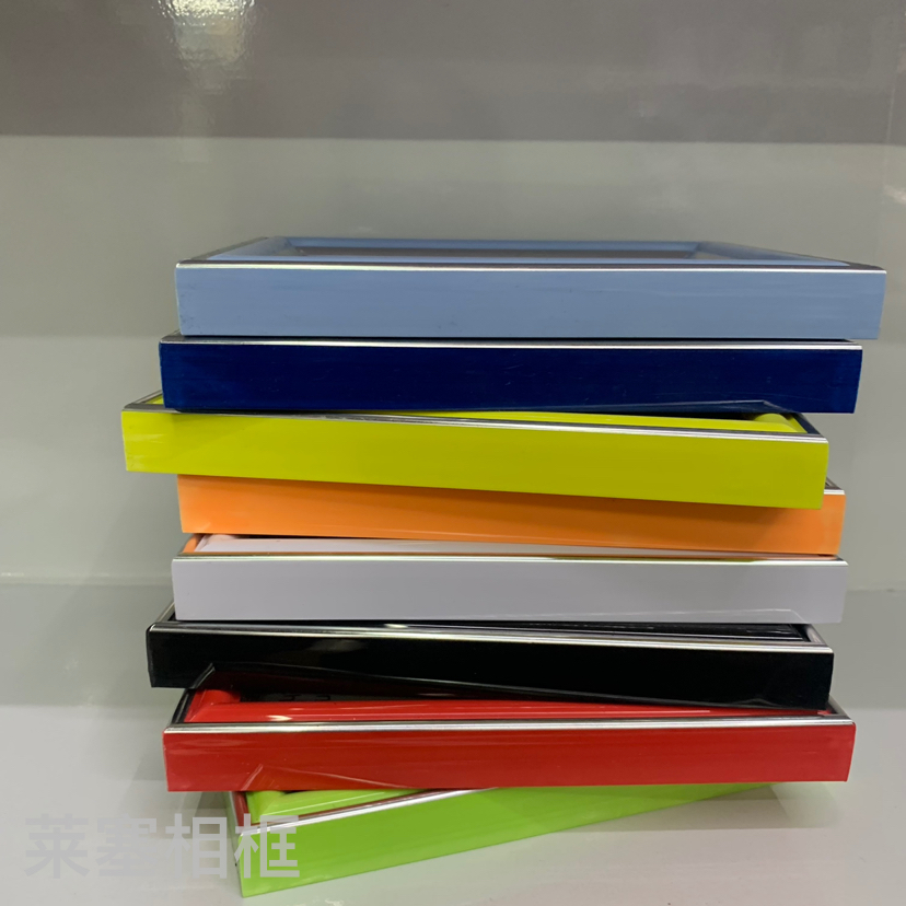 Photos of creative PVC glass ornaments with silver edges, home decoration gifts, handicrafts, plastic photo frames Application Scenario