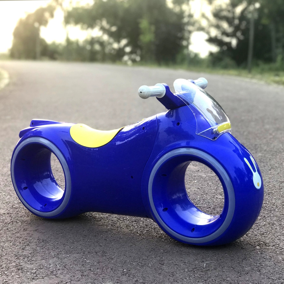 Wholesale of new children's electric balance scooters for 2-8 years old, children's sliding bicycles, flashing scooters and music scooters Application Scenario