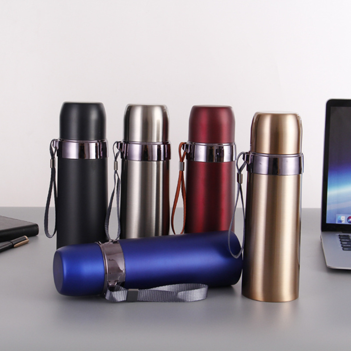 Customized advertising for iron-armored stainless steel business bullet-shaped insulated cups and vacuum water cups, as well as customized logos for car gifts