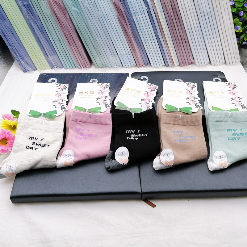 L3434 xinzhuyuan moda mujer calcetines nuevo calcetines calientes de tubo medio a prueba de olor absorción de sudor dos yuan tienda tienda tienda tienda tienda tienda tienda tienda tienda tienda tienda tienda tienda tienda tienda Item Picture