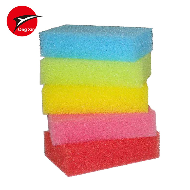 The manufacturer customizes cleaning sponges, loofah-like cleaning sponges, dishwashing sponges and perforated cleaning sponges full figure