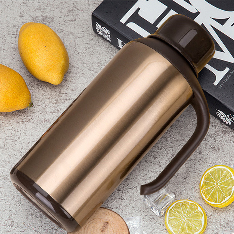 Business vacuum stainless steel insulated cup, water bottle, sealed portable household insulated kettle, 1.3L large capacity insulated bottle Application Scenario