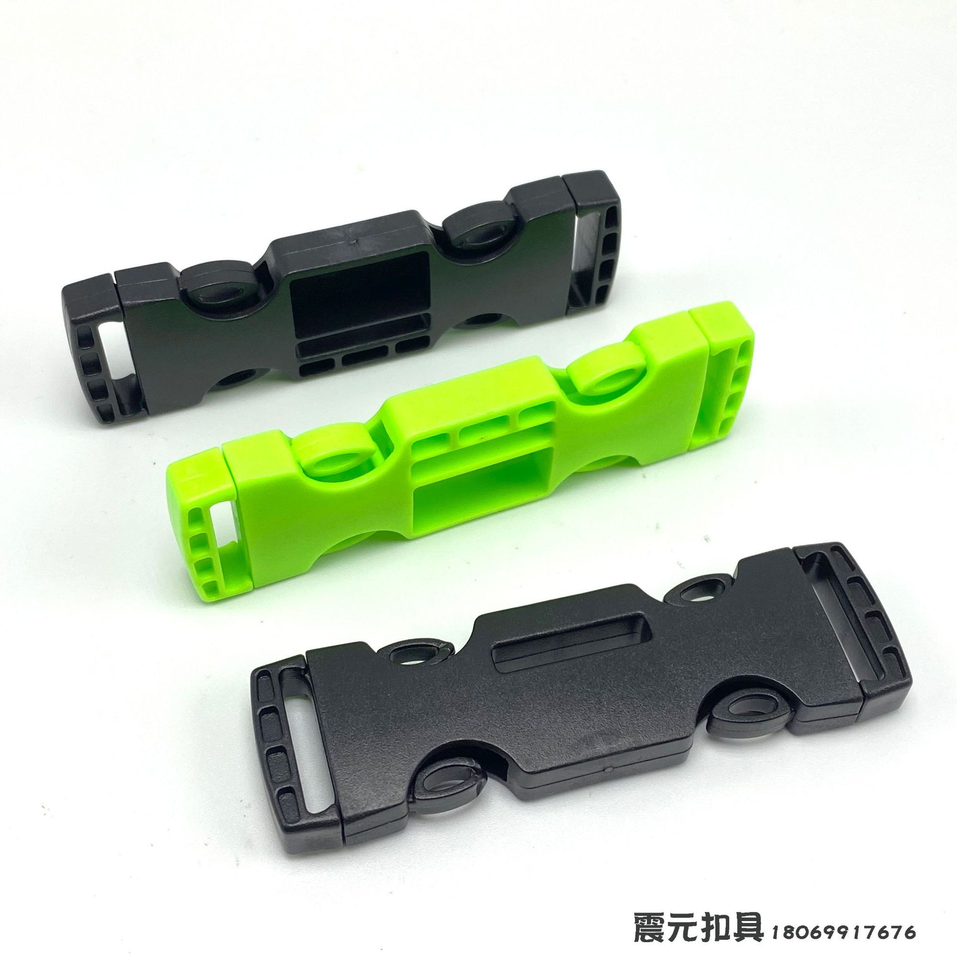 The plastic buckle with an extended three-way bag strap buckle and baby seat strap buckle can be made according to color Specification image