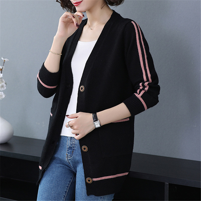 A thin knitted sweater for early spring, a mid-length mom cardigan sweater, paired with a loose coat for February and August Specification image