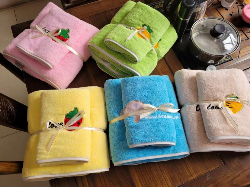 Bath towel towel coral down absorbent not shedding hair Adult men and women gift bath face cover towel lovely fruit edge thumbnail