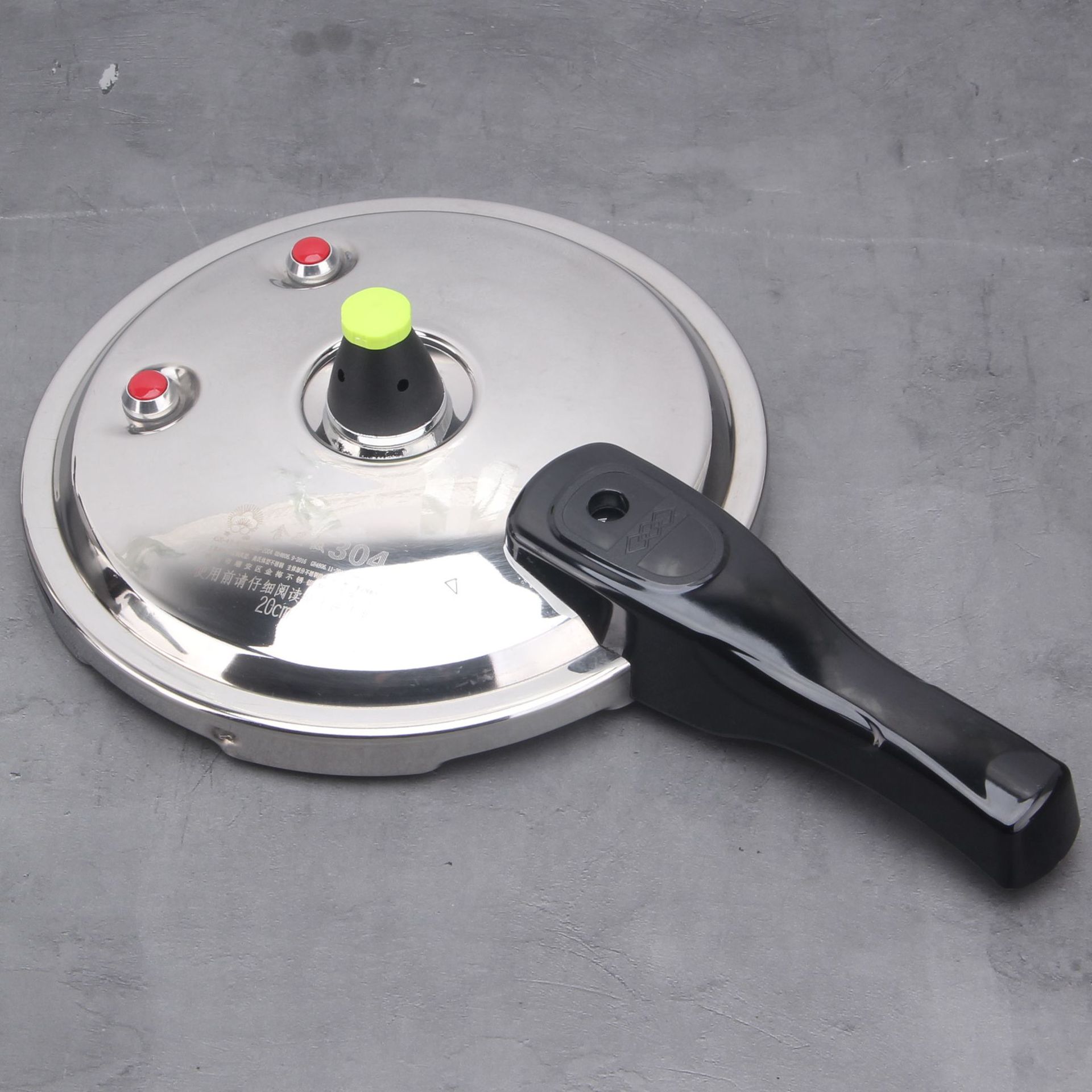 304 stainless steel pressure cooker thickened, suitable for commercial and household pressure cookers, gas stoves and induction cookers. Stainless steel cookware Application Scenario