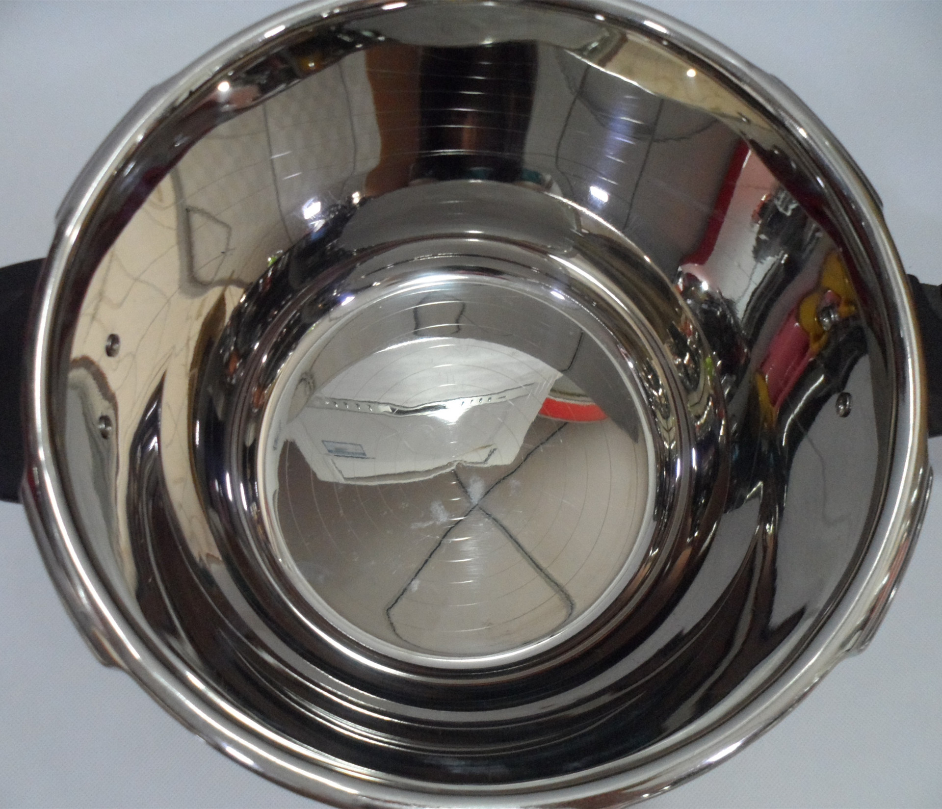 18cm-28cm304 pressure cooker, time-saving and practical, stainless steel double-bottom pressure cooker wholesale Application Scenario