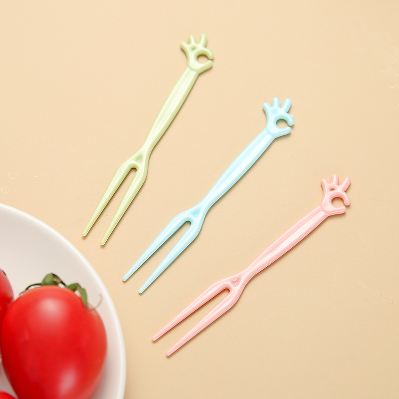 Fruit Fork Set Fruit Signature Disposable Plastic Two Teeth Home Eating Fruit Cake Dessert Fork Dessert Small Fork Specification drawing