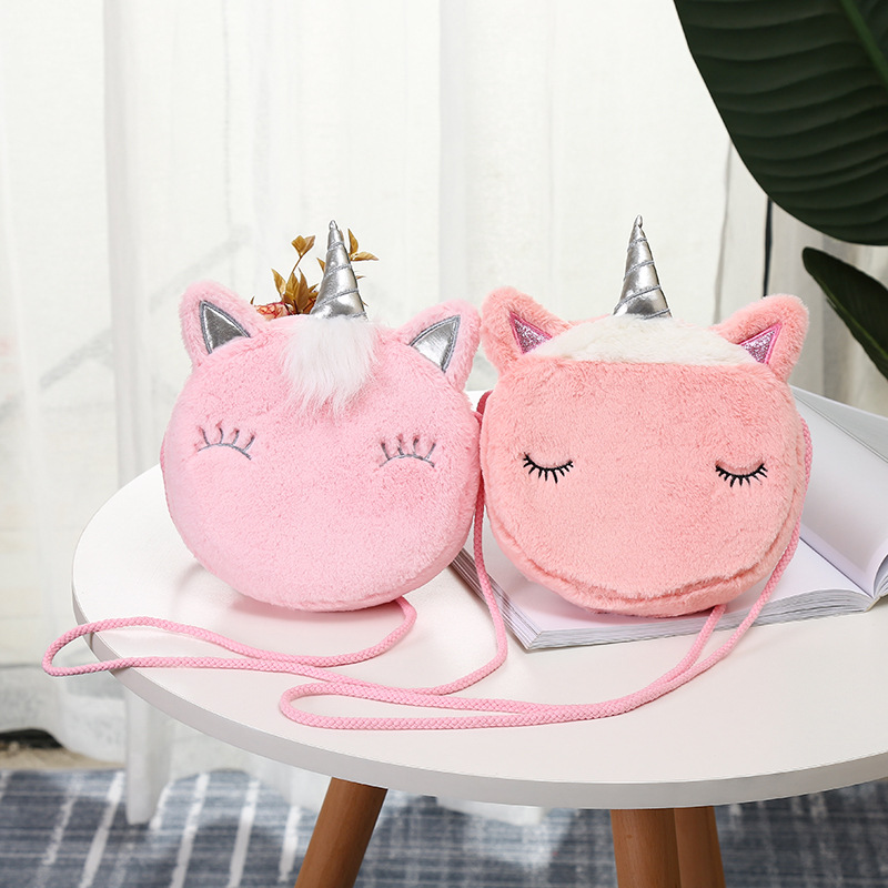 Wholesale of new children's cartoon cute girl Unicorn personality design colorful fur single-shoulder crossbody bags details Picture
