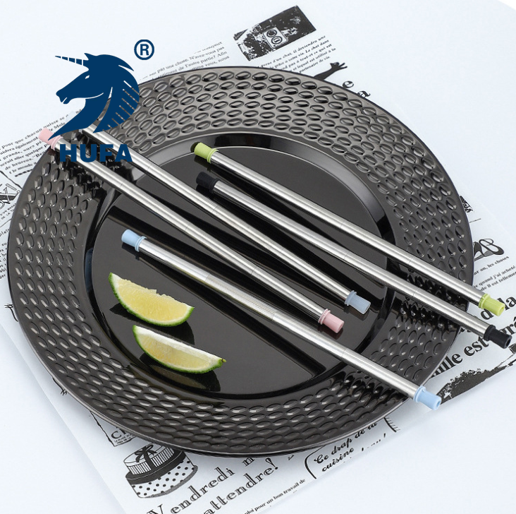 HUFA stainless steel straws are portable, foldable and creative. They can be reused. Food-grade silicone straws are foldable and easy to store. Just pull out the straw to drink. Foldable and washable tubes are convenient and practical