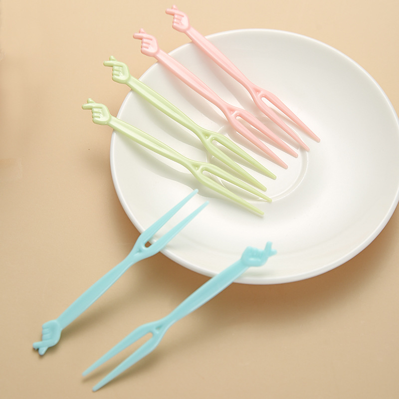 Fruit Fork Set Fruit Signature Disposable Plastic Two Teeth Home Eating Fruit Cake Dessert Fork Dessert Small Fork Application Scenario
