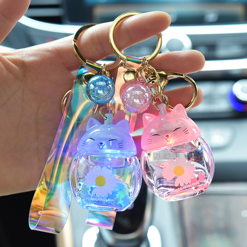 Acrylic with light light cat keychain into oil small Daisy pendant car keychain activity Creative gift