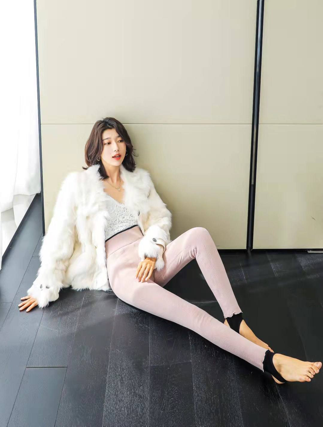 Winter padded warm leggings stylish slim wool foot pants