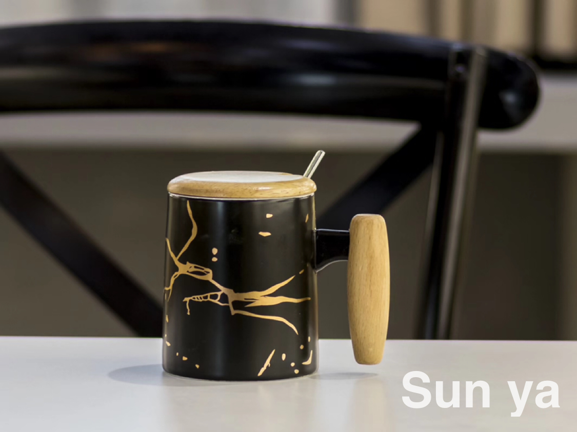 Hot Nordic simple ceramic mug with lid and spoon coffee mug with wooden handle traced gold mug Office water mug