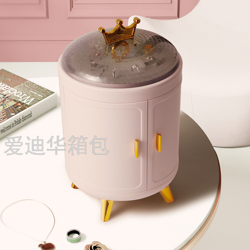 Crown high-end jewelry box, anti-oxidation ring, necklace and earring storage box, large-capacity light luxury earrings display stand Application Scenario