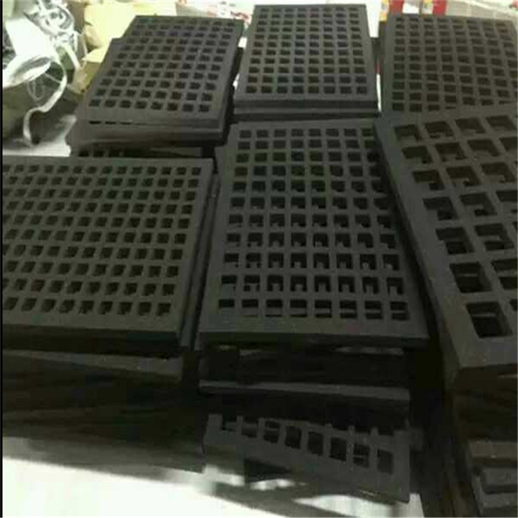 The manufacturer produces and wholesals a large quantity of white bean curd sponge molds, stinky tofu sponge molds and sponge grid fixtures Application Scenario