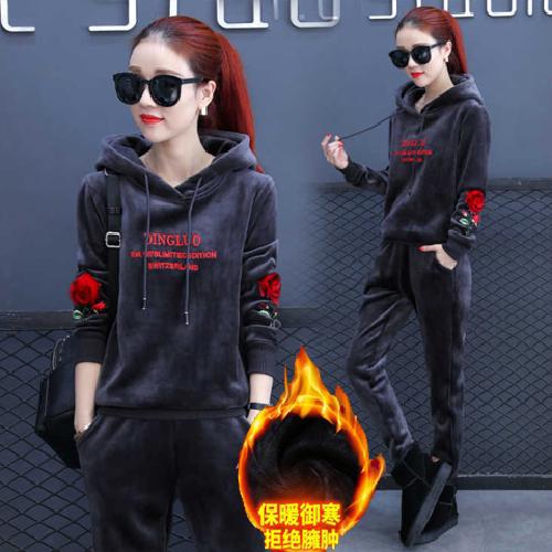 A two-piece set of casual and warm Korean-style sweatshirt with velvet rose embroidery for women in autumn and winter 2020