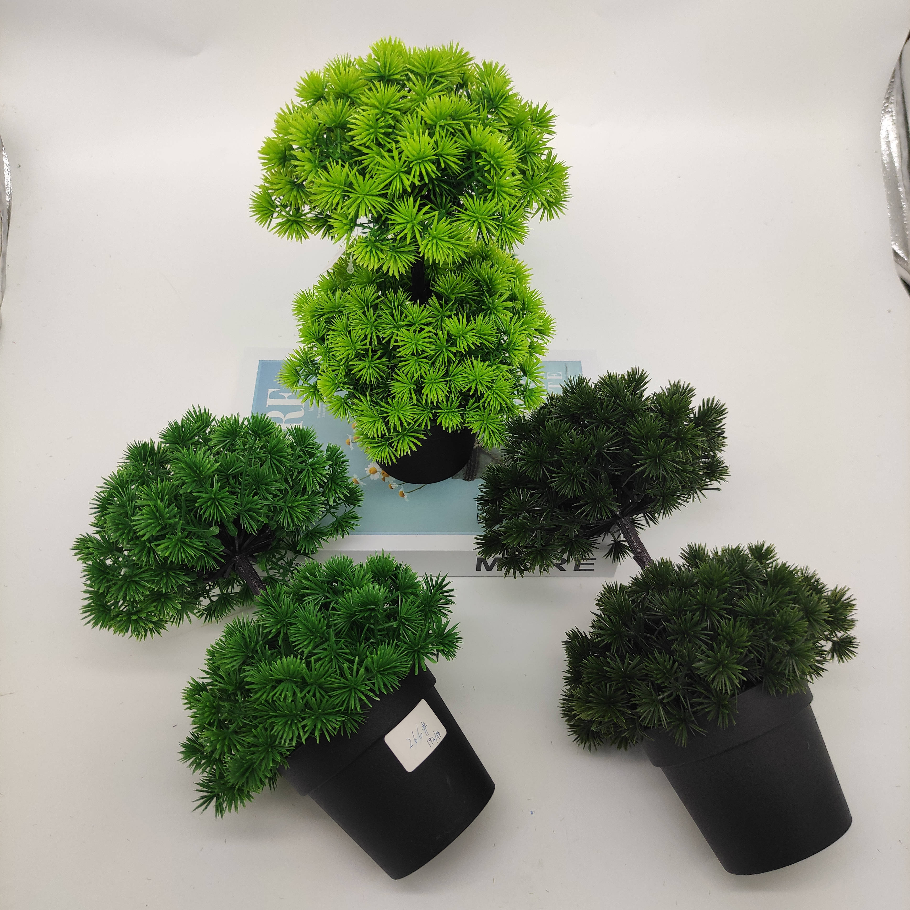 Mini artificial bonsai flowers, small potted plants, factory direct sales of artificial flower plants Application Scenario