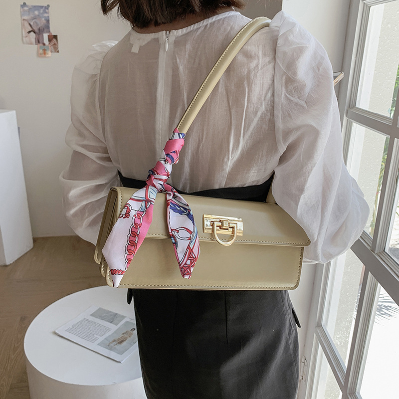 Bag Girl's 2021 autumn new trendy trendy silk scarf single-shoulder armpit bag, simple and stylish hand-carried baguette bag Application Scenario