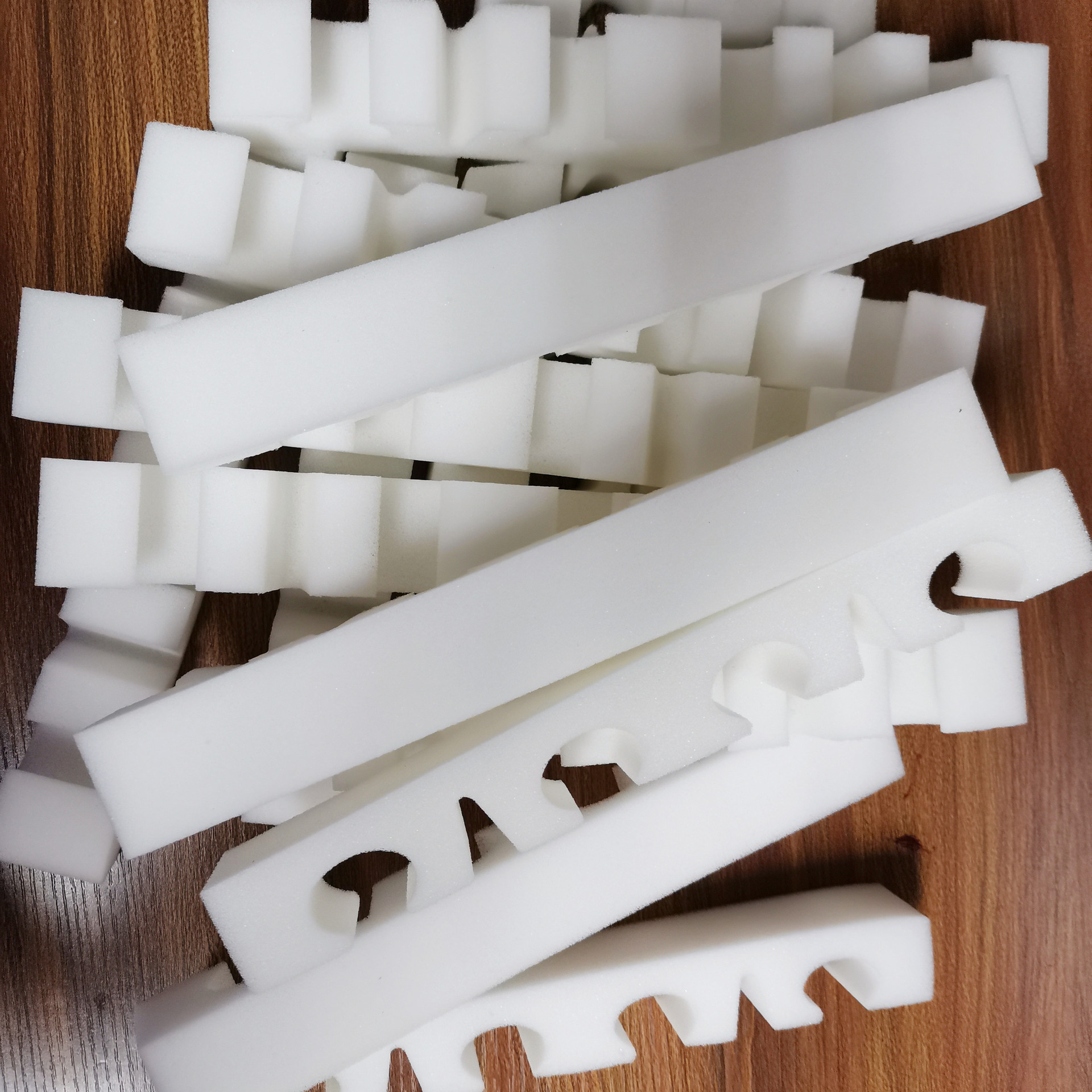 A large supply of special-shaped sponges, sponge packaging, sponge gift boxes, inner trays, and customized sponges Application Scenario