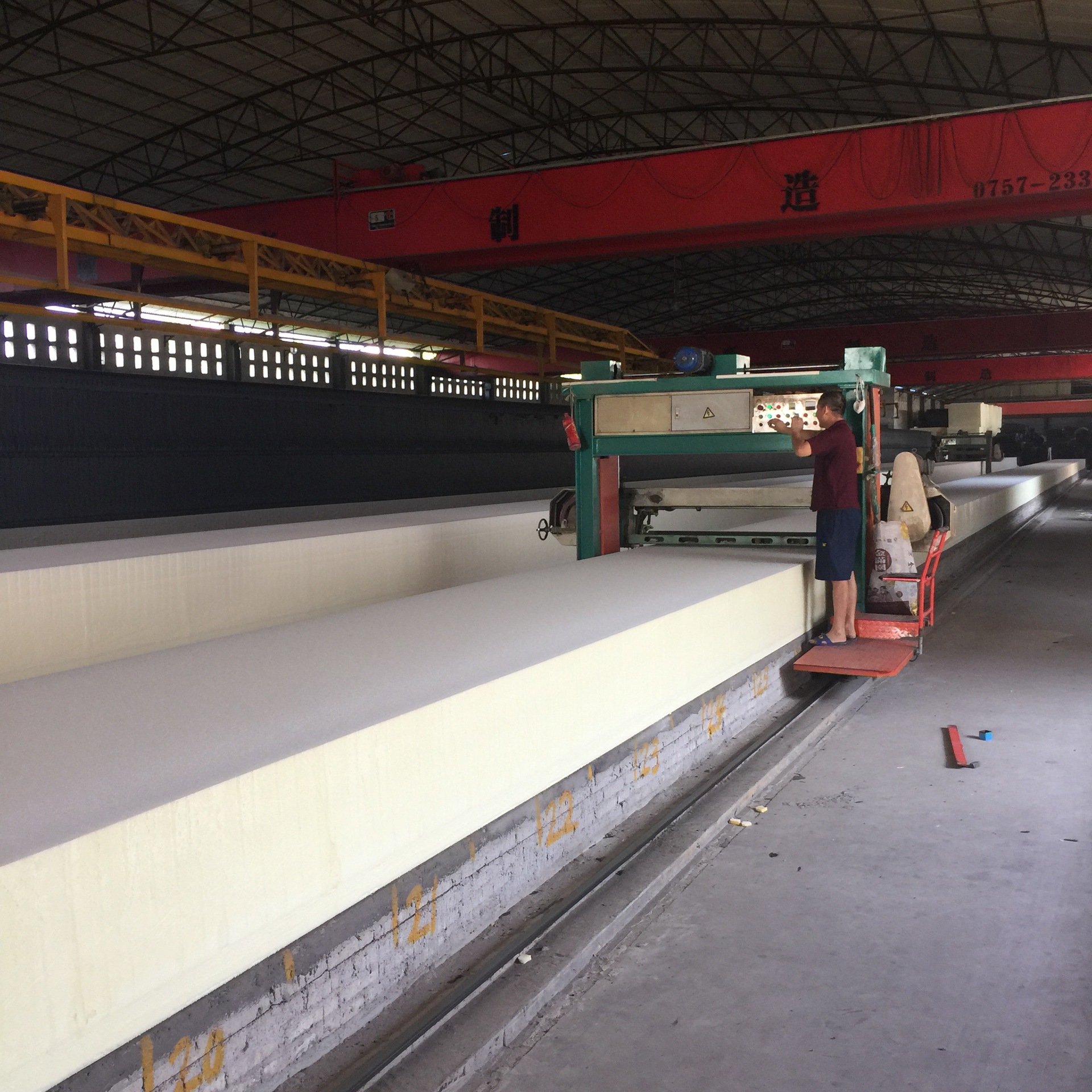 Customized high-density sponge, foamed sponge, high resilience thickness sofa sponge processing and customization from sponge roll material manufacturers Item Picture