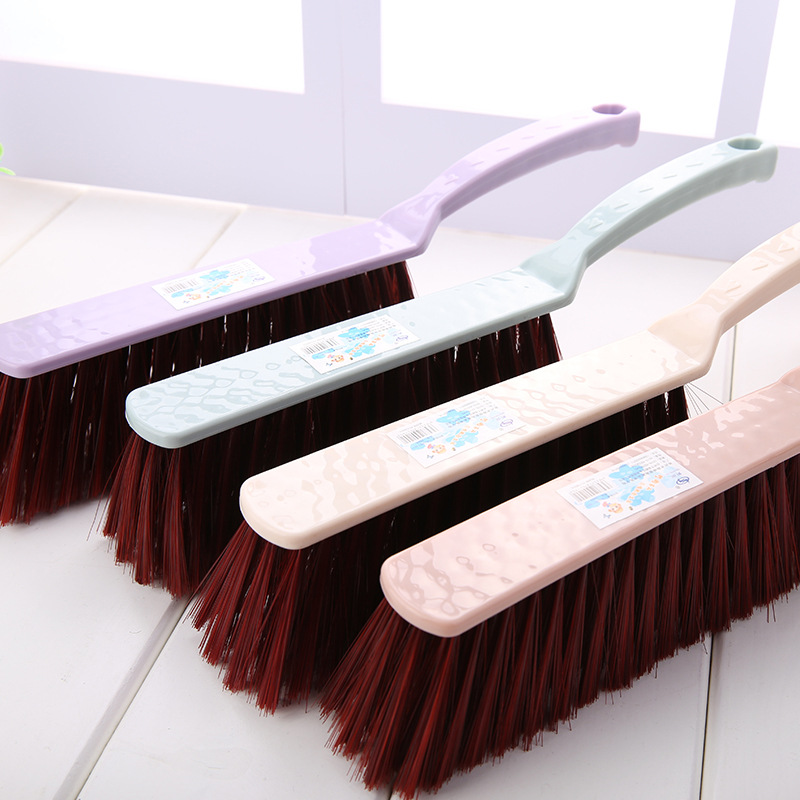 Kitchen and bathroom brush, long-handled soft bristle, sofa, bed sheet and blanket dust removal brush, bedroom cleaning brush, bed sweeping wonder