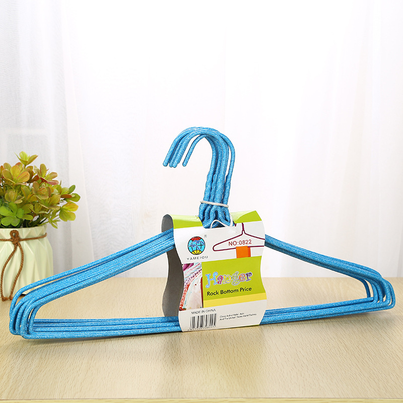The manufacturer wholesals household anti-slip and traceless drying plastic-coated clothes hangers. The simple solid color thickened 10-piece hangers are selling well Application Scenario