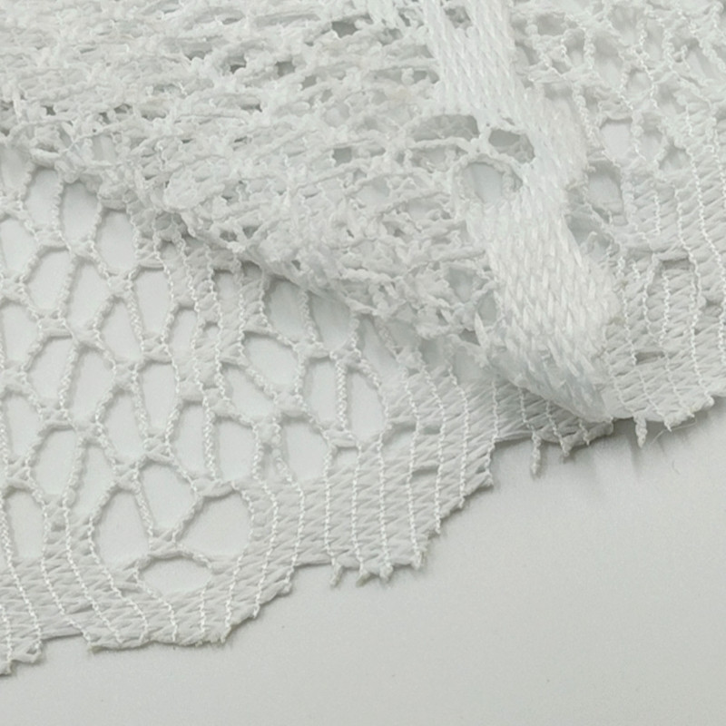 White heat-resistant, no-rinse tea table mat, tablecloth, and round lotus-shaped placemats Application Scenario