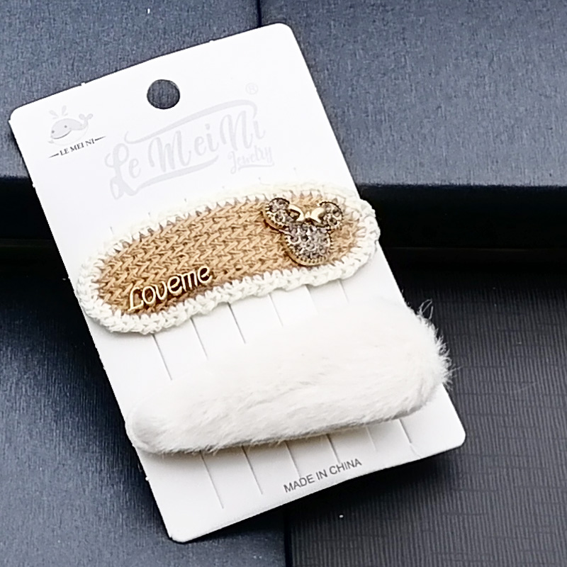 N3621 Knitted 1+1 wool BB clip, duck clip, hair clip, hair accessory, head accessory, Japanese and Korean accessories, 2-yuan store wholesale Application Scenario