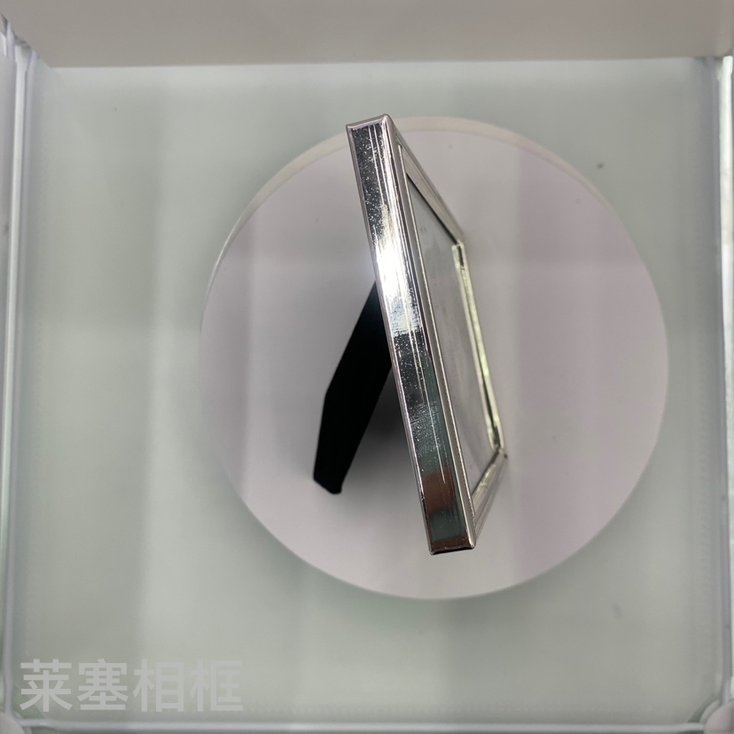 Photos of creative iron-plated silver glass ornaments for home living room and bedroom decoration, gifts, handicrafts, and metal photo frames Item Picture
