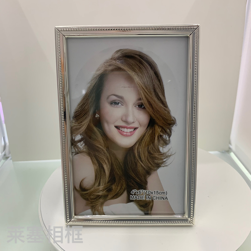 Photos of creative iron-plated silver glass ornaments for home living room and bedroom decoration, gifts, handicrafts, and metal photo frames