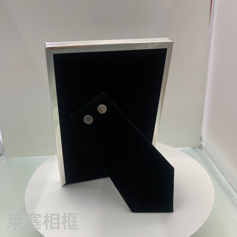 Photos of creative iron-plated silver glass ornaments for home living room and bedroom decoration, gifts, handicrafts, and metal photo frames Specification image