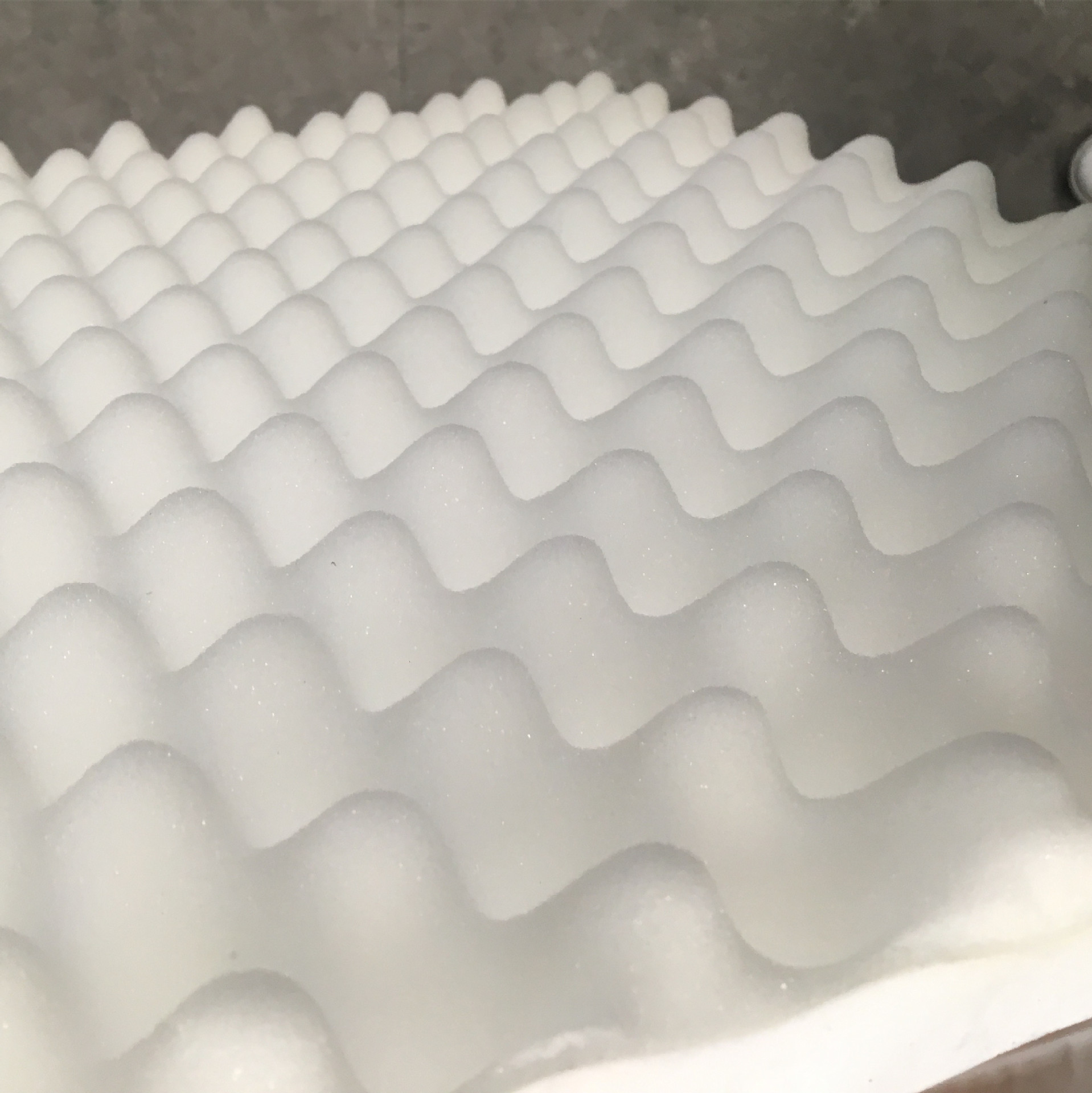 Polyurethane foam high-density wavy sponge, sound-absorbing sponge, sound insulation and noise reduction sponge details Picture