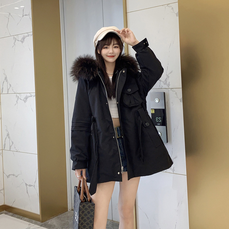 This is a mid-length winter Korean-style fashionable lace-up jacket with a cinched waist and a stylish large fur collar, designed with a rabbit fur inner liner Specification image