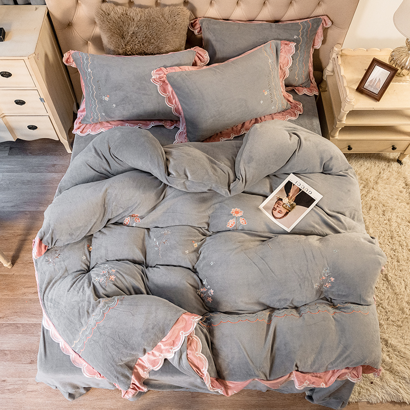 床上用品白底实物图