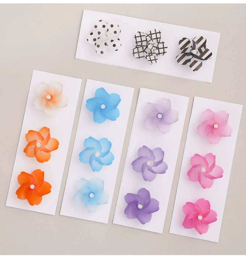 New Japanese 3D InS-style cherry blossom windmill mini cute refrigerator sticker magnetic sticker, personalized and creative refrigerator decoration Application Scenario