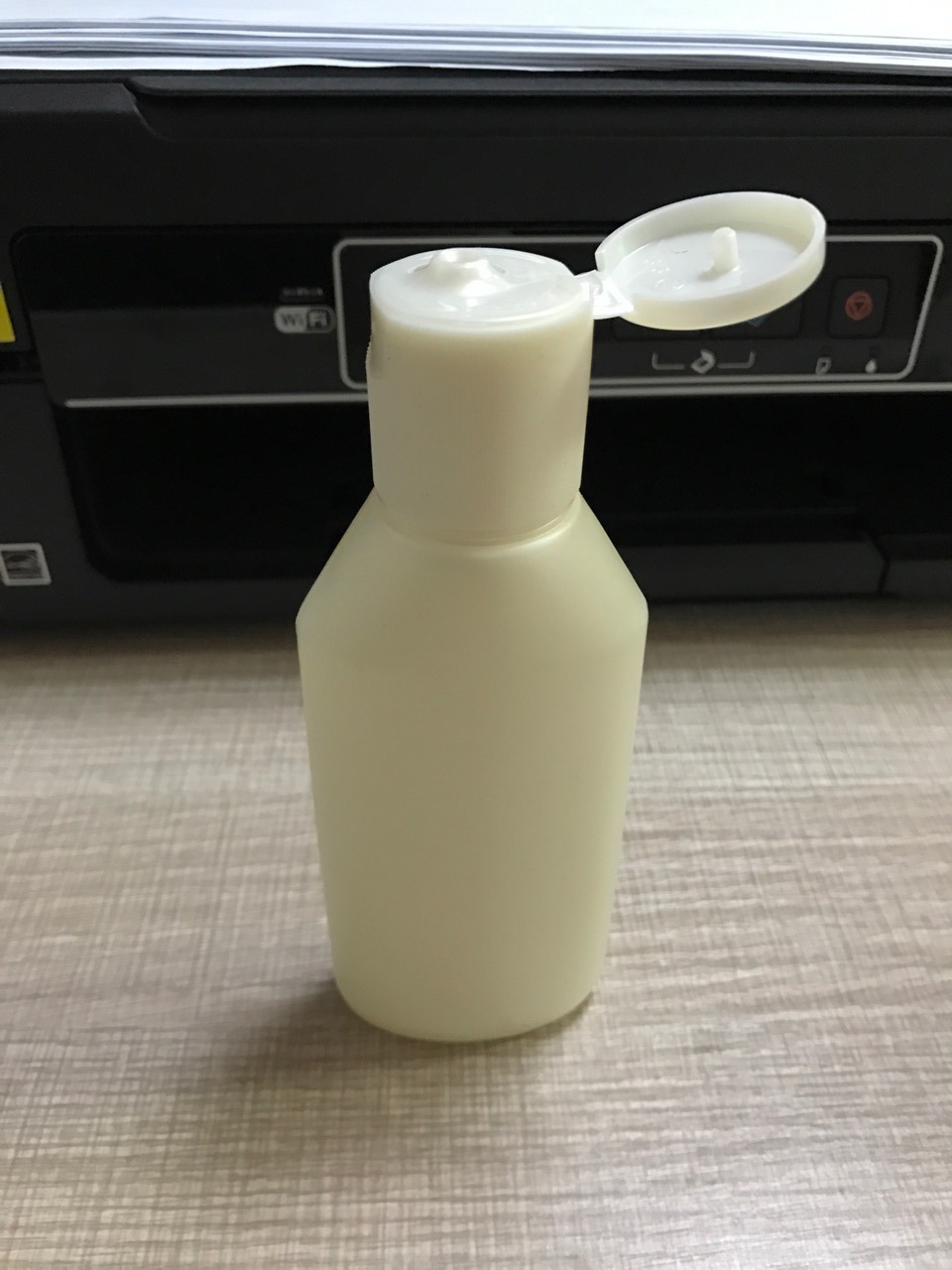 现货 100ml pe不透明翻盖免洗凝胶手液瓶 消毒液水瓶瓶