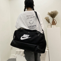 2021 new single shoulder oblique cross sports training bag Oxford cloth independent shoe position fitness bag outdoor