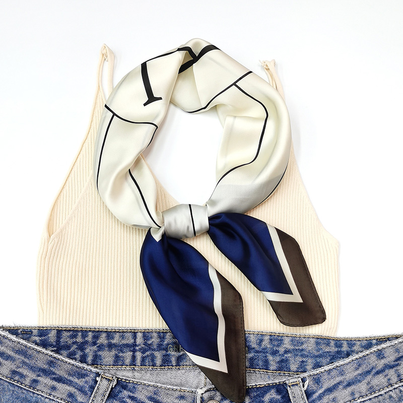 New letter-printed silk scarves, export square scarves, live-streaming bestsellers, in-stock hair ties
