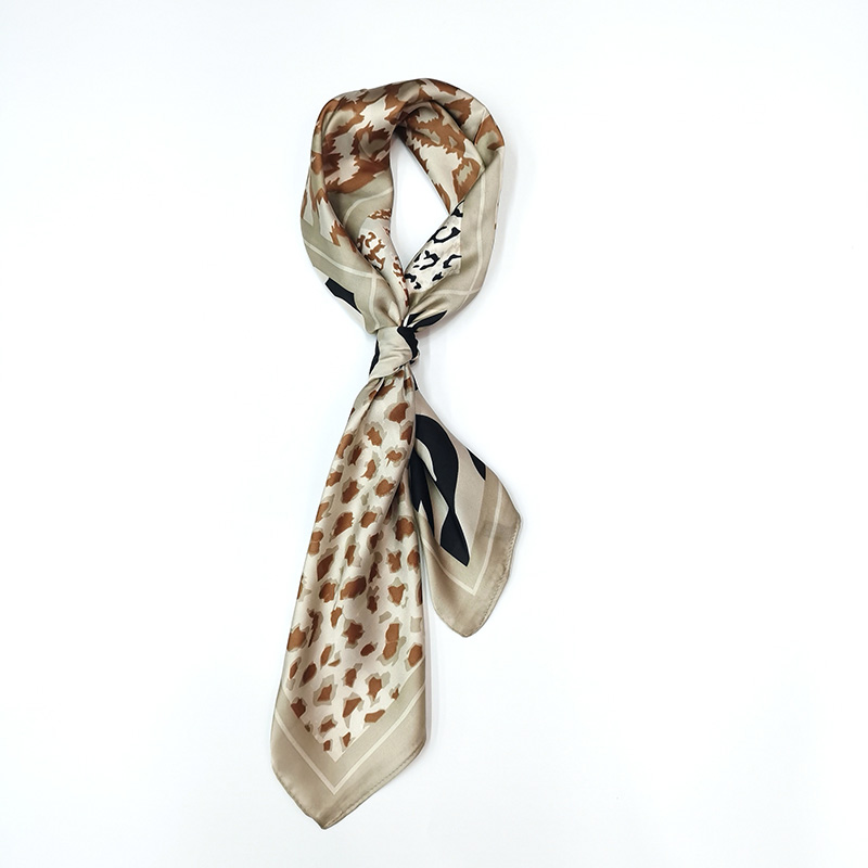 New printed square scarf, imitation silk, European and American export scarf, animal print silk scarf, imitation silk Item Picture