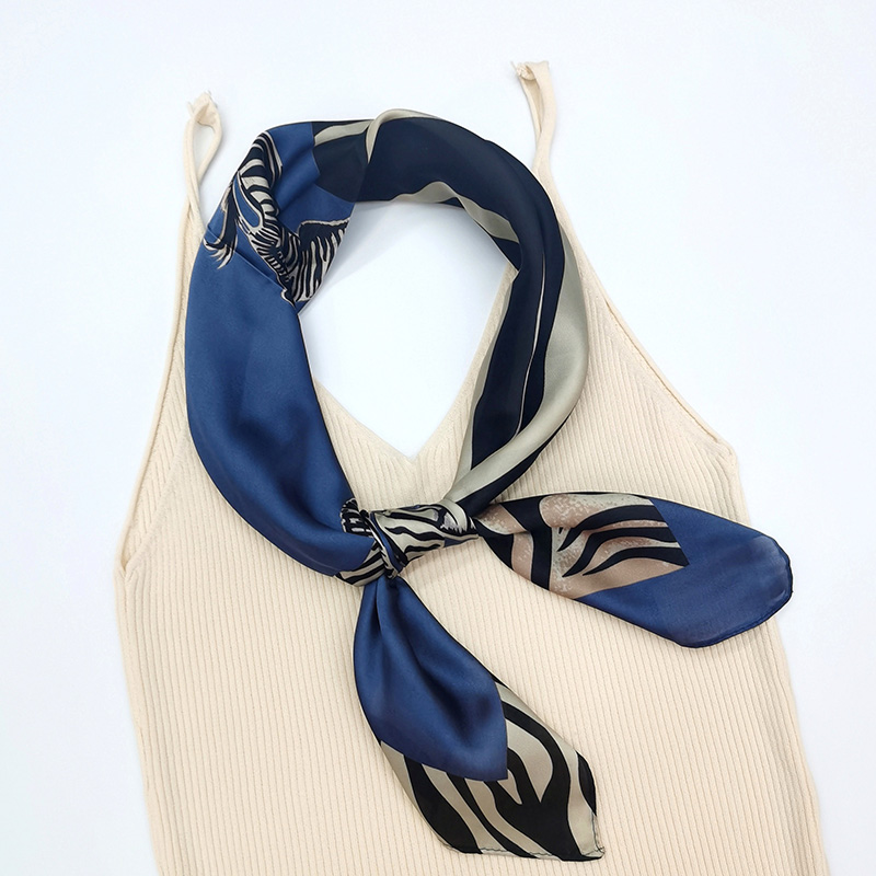 Yiwu buyer alliance new zebra autumn and winter color printed square scarf foreign trade silk scarf imitation silk scarf spot scarf
